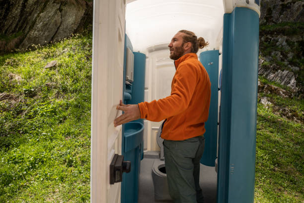 Best Portable toilet rental cost  in Broadmoor, CA